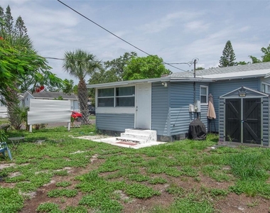 3860 Burlington Avenue N - Photo Thumbnail 17
