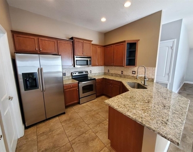 10737 Standing Stone Drive - Photo Thumbnail 5