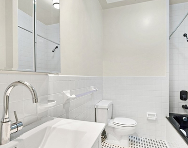 121 Madison Avenue - Photo Thumbnail 4