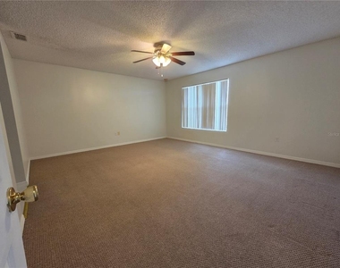330 Aldershot Court - Photo Thumbnail 33