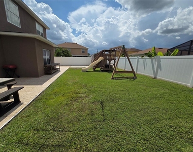 330 Aldershot Court - Photo Thumbnail 37