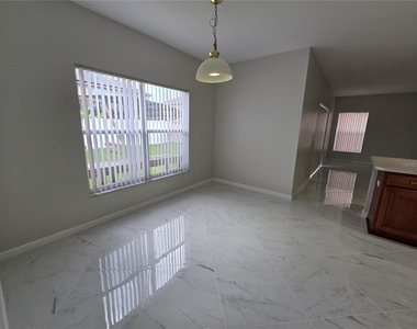 330 Aldershot Court - Photo Thumbnail 17