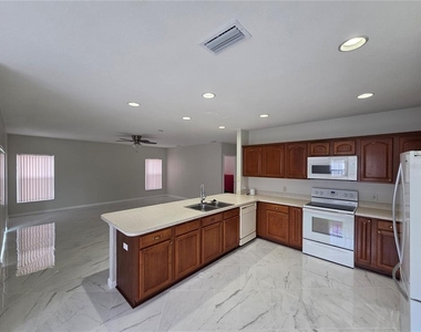 330 Aldershot Court - Photo Thumbnail 19