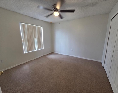 330 Aldershot Court - Photo Thumbnail 31