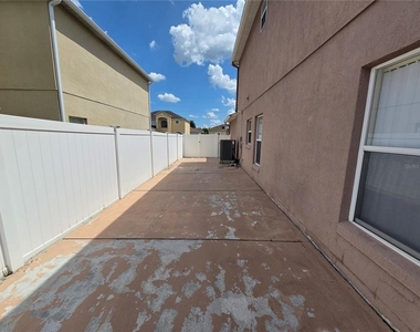 330 Aldershot Court - Photo Thumbnail 39