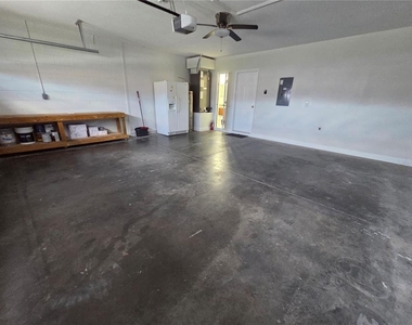 330 Aldershot Court - Photo Thumbnail 25
