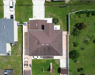 330 Aldershot Court - Photo Thumbnail 41