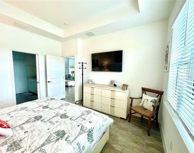 879 Margaritaville Avenue - Photo Thumbnail 24