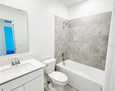 2768 Pierr St - Photo Thumbnail 7