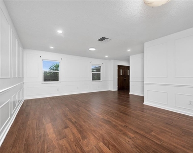 3175 Lake Anderson Avenue - Photo Thumbnail 6
