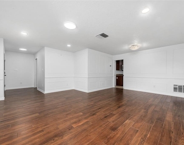 3175 Lake Anderson Avenue - Photo Thumbnail 5