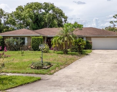 3175 Lake Anderson Avenue - Photo Thumbnail 2