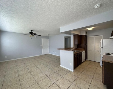 11550 Westwood Boulevard - Photo Thumbnail 6