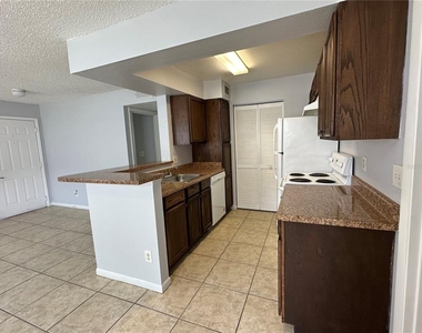 11550 Westwood Boulevard - Photo Thumbnail 4