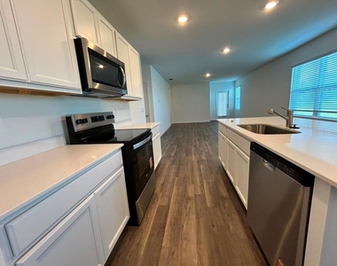 4952 Kaia Avenue - Photo Thumbnail 8