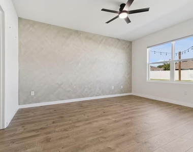 5235 Mahogany Drive - Photo Thumbnail 16