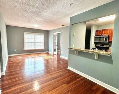 2047 Dixie Belle Drive - Photo Thumbnail 16
