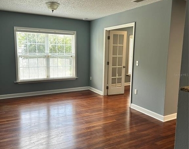 2047 Dixie Belle Drive - Photo Thumbnail 8