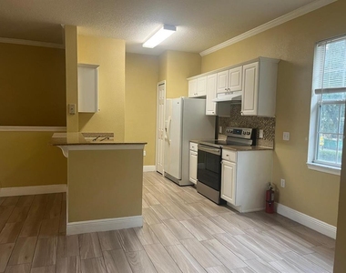 341 Southern Pecan Circle - Photo Thumbnail 10