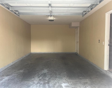 341 Southern Pecan Circle - Photo Thumbnail 2