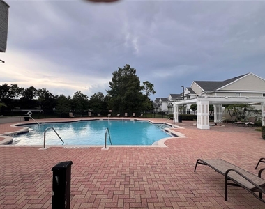 341 Southern Pecan Circle - Photo Thumbnail 19