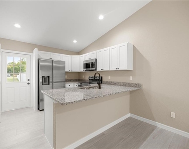 5795 Nw 11th Place - Photo Thumbnail 19