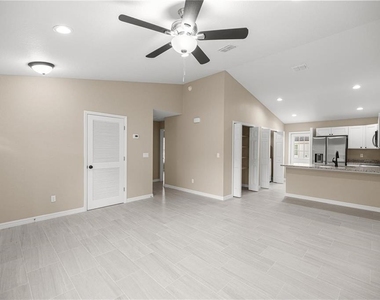 5795 Nw 11th Place - Photo Thumbnail 18