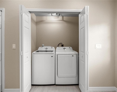 5795 Nw 11th Place - Photo Thumbnail 22