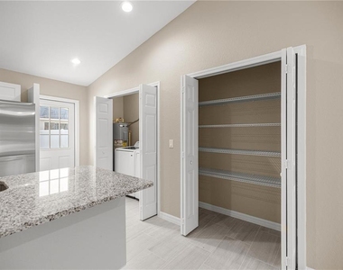 5795 Nw 11th Place - Photo Thumbnail 8