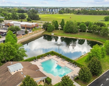561 Telfair Square Court - Photo Thumbnail 33