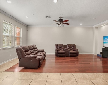 561 Telfair Square Court - Photo Thumbnail 4