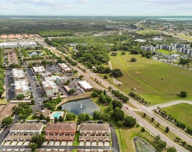 561 Telfair Square Court - Photo Thumbnail 32