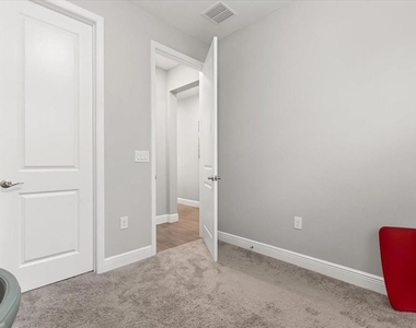 1020 River Otter Way - Photo Thumbnail 17