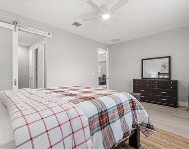 1020 River Otter Way - Photo Thumbnail 10