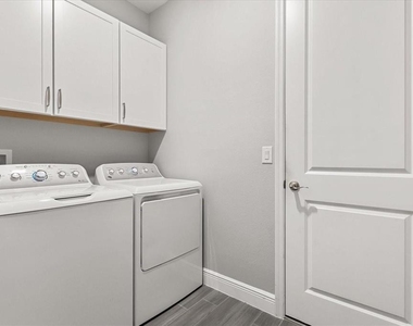 1020 River Otter Way - Photo Thumbnail 16
