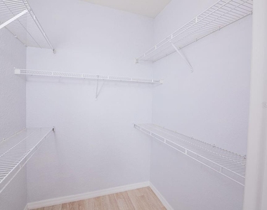 5029 City Street - Photo Thumbnail 37