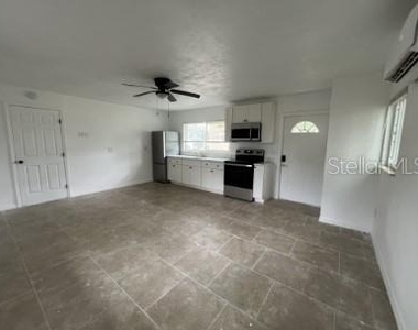 2290 S Palmetto Avenue - Photo Thumbnail 2