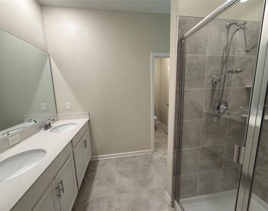 17016 Quicksilver Avenue - Photo Thumbnail 18