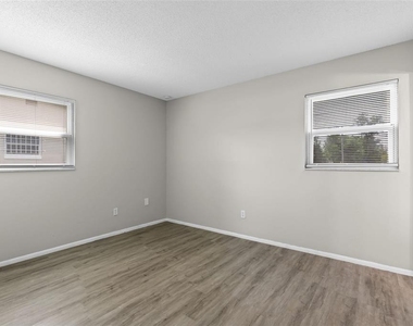 4584 Kirkland Boulevard - Photo Thumbnail 12