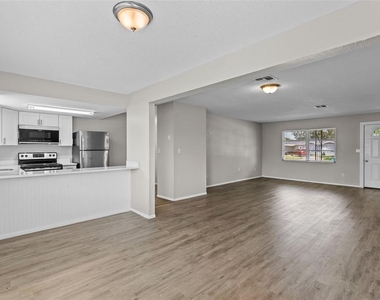 4584 Kirkland Boulevard - Photo Thumbnail 5