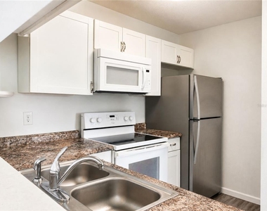 5214 Via Hacienda Circle - Photo Thumbnail 5