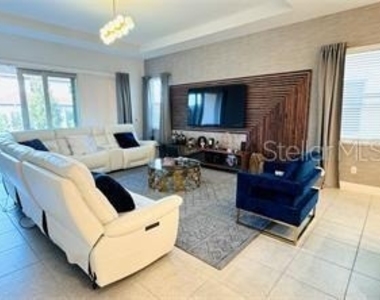 15155 Canoe Place - Photo Thumbnail 15