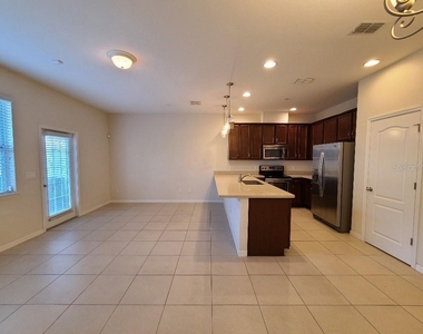 1039 Taramundi Drive - Photo Thumbnail 2