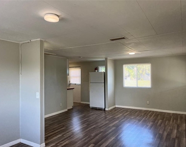 3731 State Road 60 E - Photo Thumbnail 5