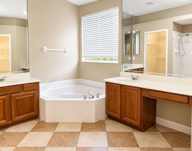 8650 Tara Oaks Court - Photo Thumbnail 8
