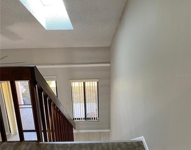 2738 Hunt Club Lane - Photo Thumbnail 12