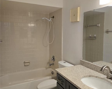 2738 Hunt Club Lane - Photo Thumbnail 10