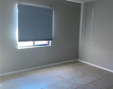 2738 Hunt Club Lane - Photo Thumbnail 16
