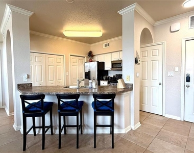 911 N Orange Avenue - Photo Thumbnail 3