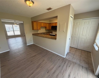 609 Casa Park A Court - Photo Thumbnail 4